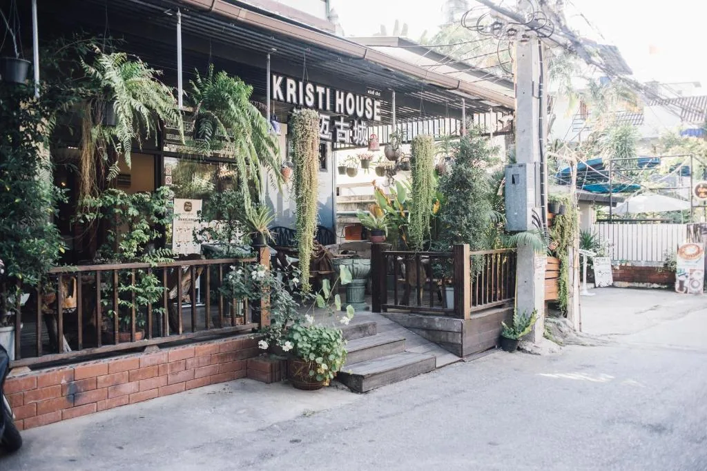 Kristi House — photo 5